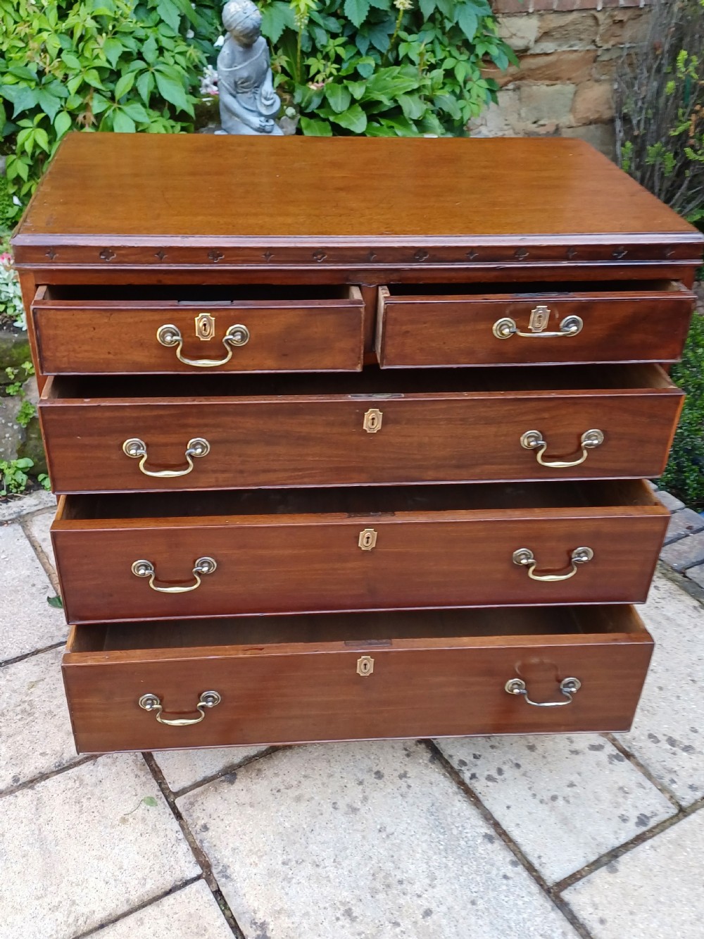 Georgian 18th century mahogany chest of drawers  View VII