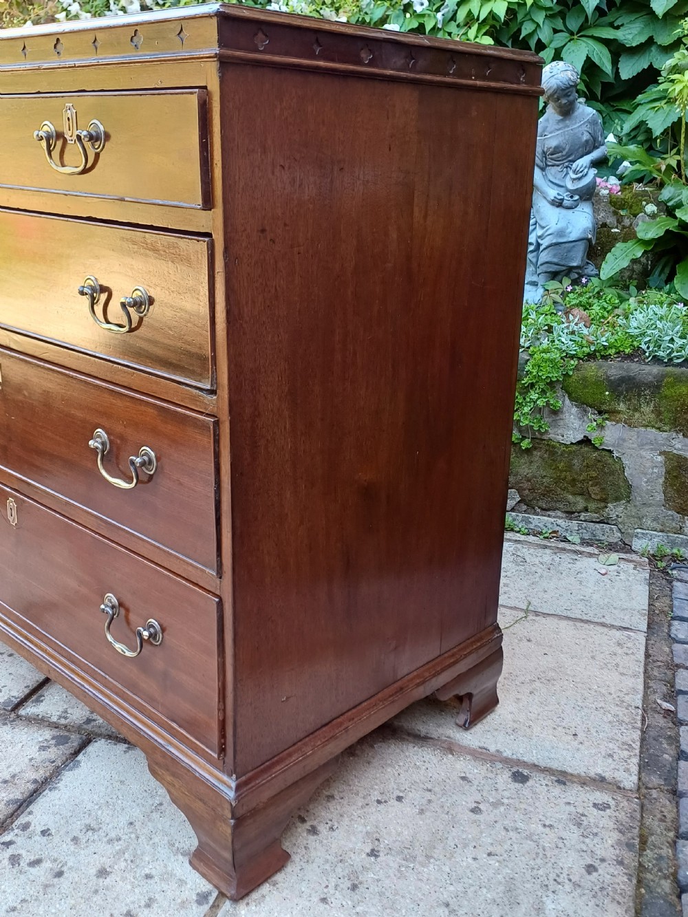 Georgian 18th century mahogany chest of drawers  View X