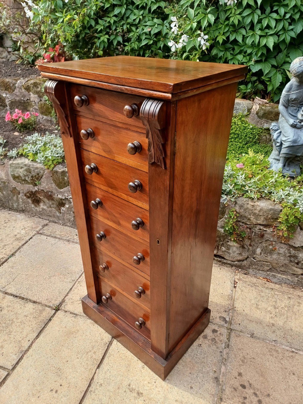 Mahogany Wellington chest of drawers 