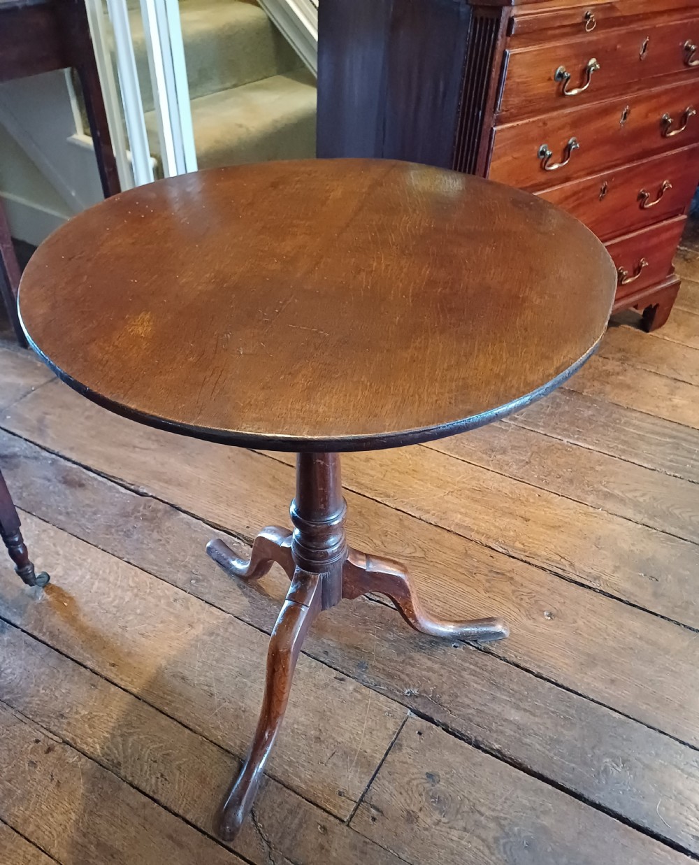Georgian oak tripod table View II