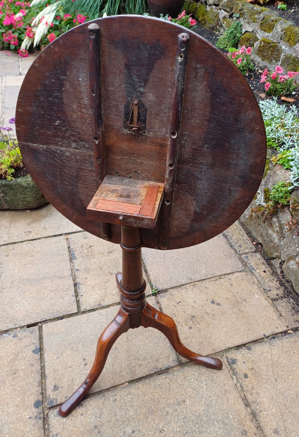 Georgian oak tripod table View III
