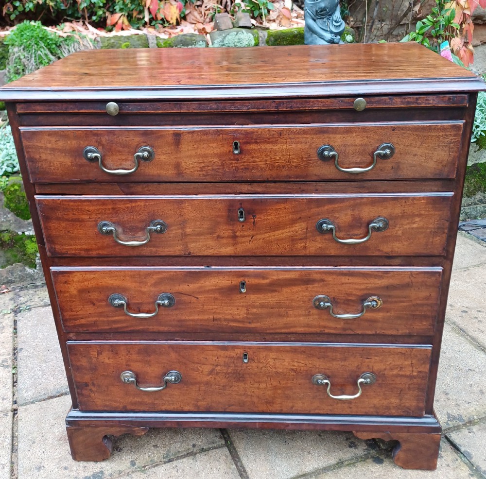 Georgian 18thc small chest of drawers 