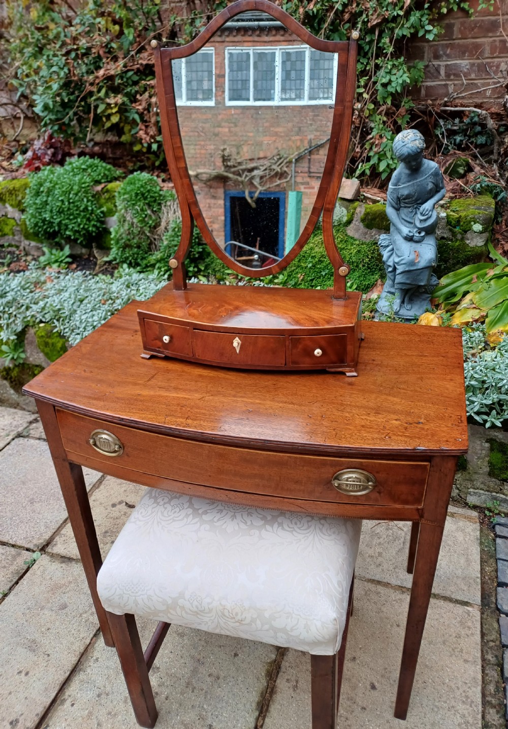 Georgian mahogany side table dressing table bow front  View VIII