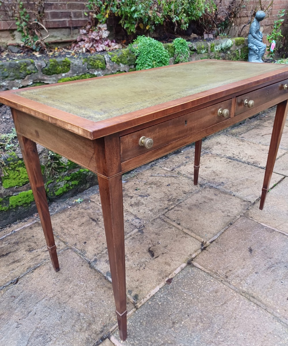 Elegant nahogany writing table 19th century  View IV