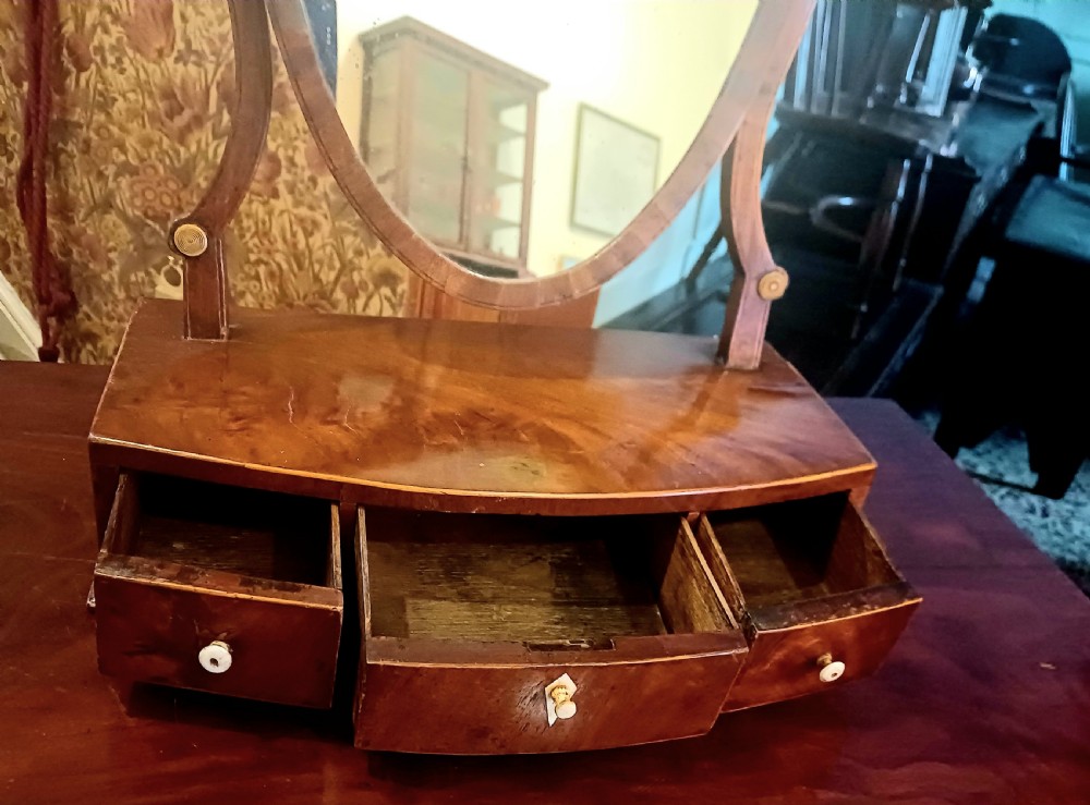 Georgian mahogany toilet or dressing table mirror View IV