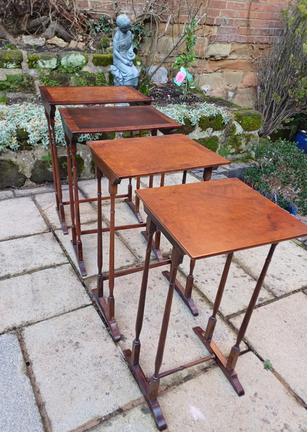 Nest of 4 tables rosewood, amboyna  View V
