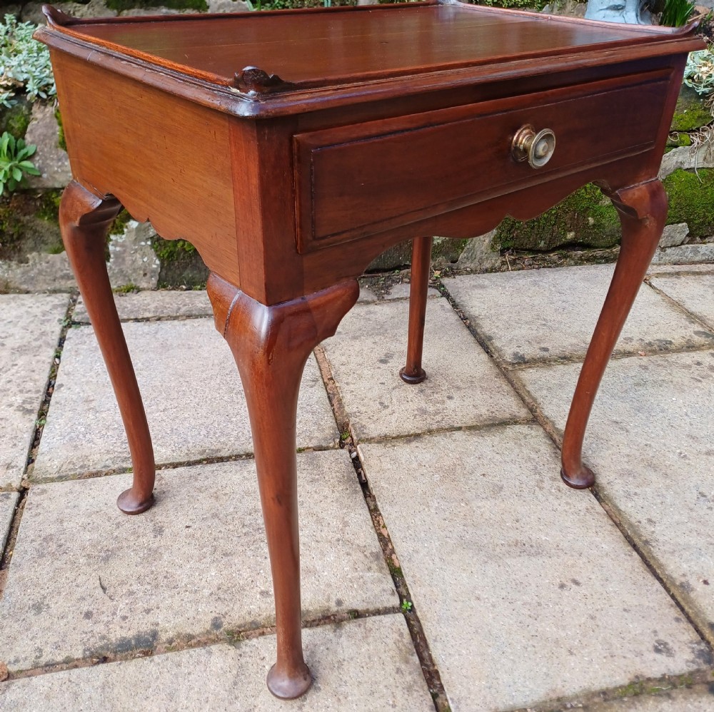 Low mahogany table cabriole legs View III