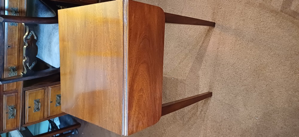 Small pembroke lamp drop leaf side table Georgian  View II