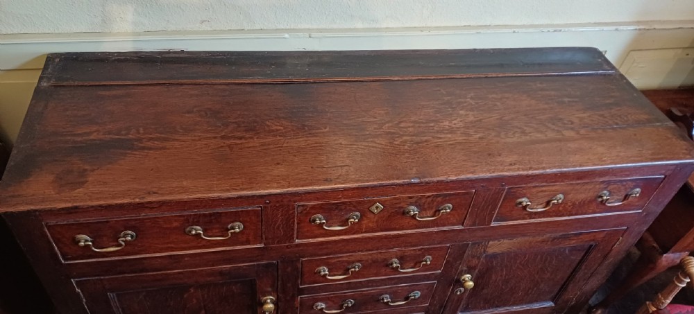Oak dresser base 18th century  View VI