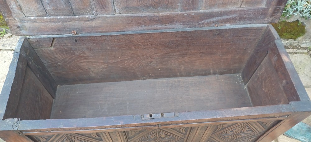 17th century oak coffer  View V