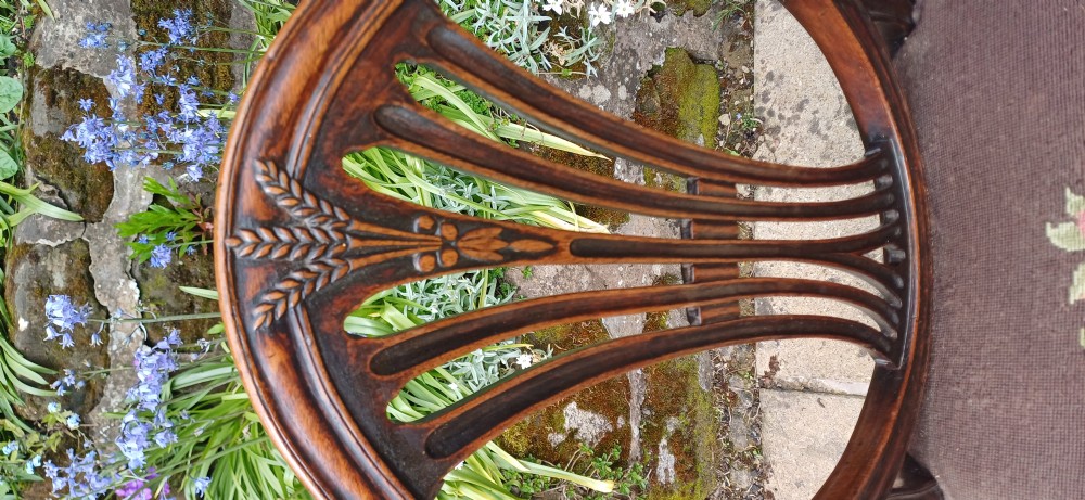 Georgian Hepplewhite carver chair View V