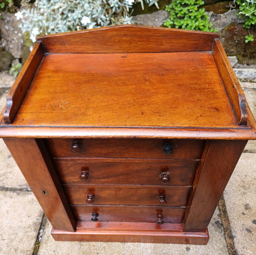 Minature wellington chest. Jewellery chest  View III