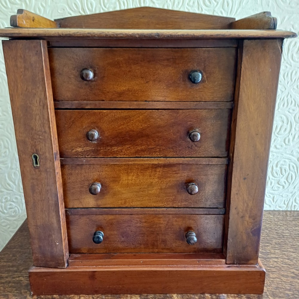 Minature wellington chest. Jewellery chest  View IX