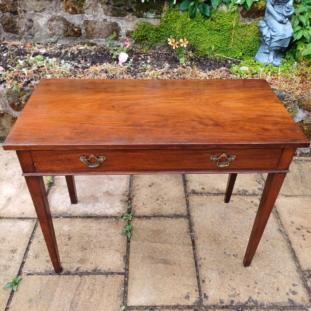 Elegant Georgian mahogany side table or hall table View VIII