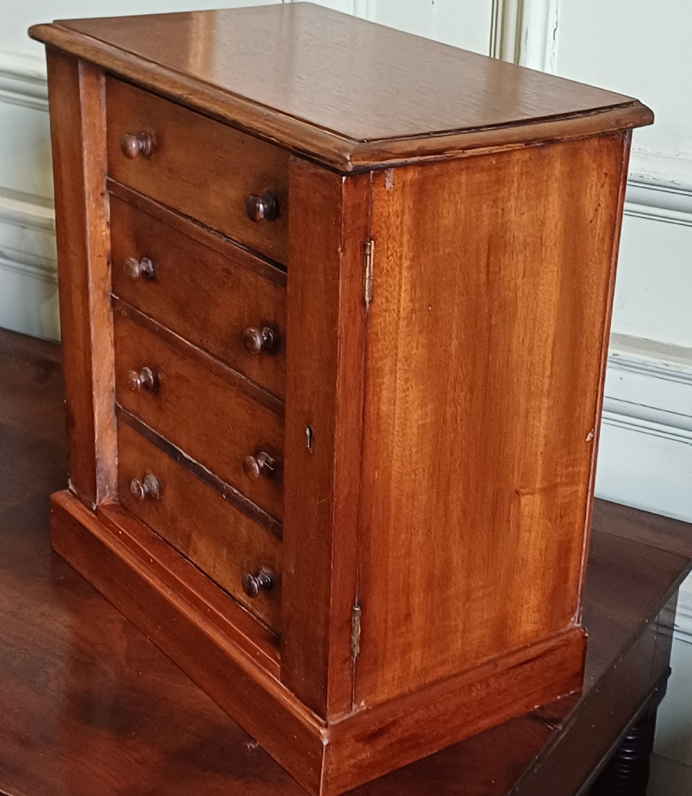 Minature chest jewellery chest of drawers View V
