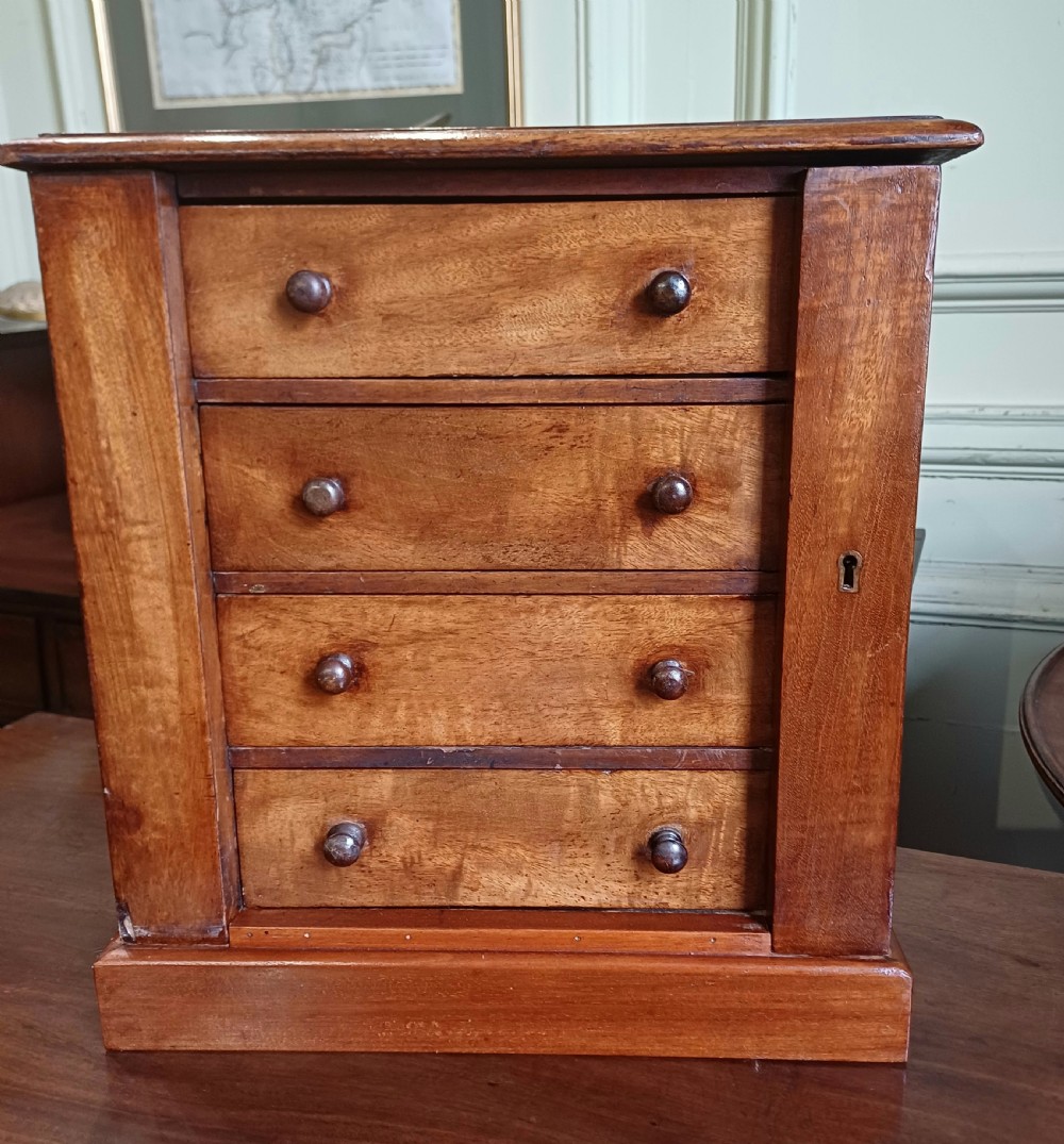 Minature chest jewellery chest of drawers View X
