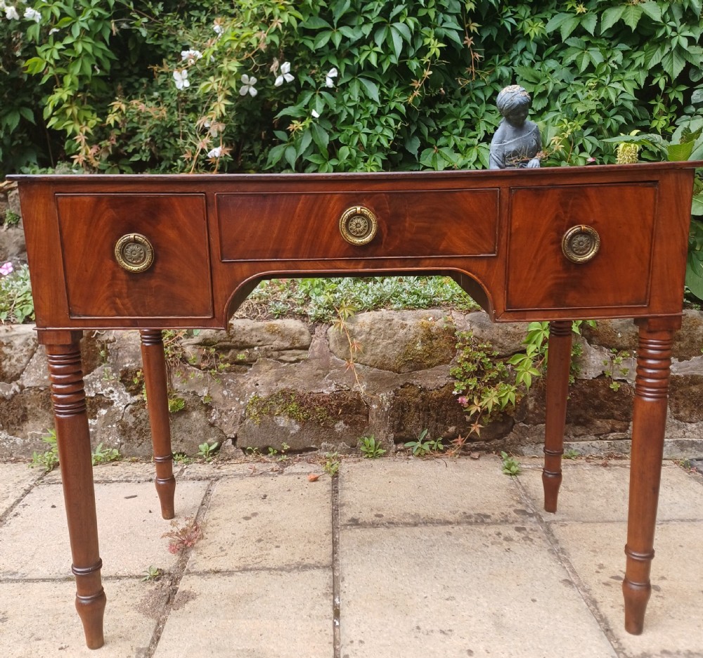 Mahogany dressing table. Regency View IV