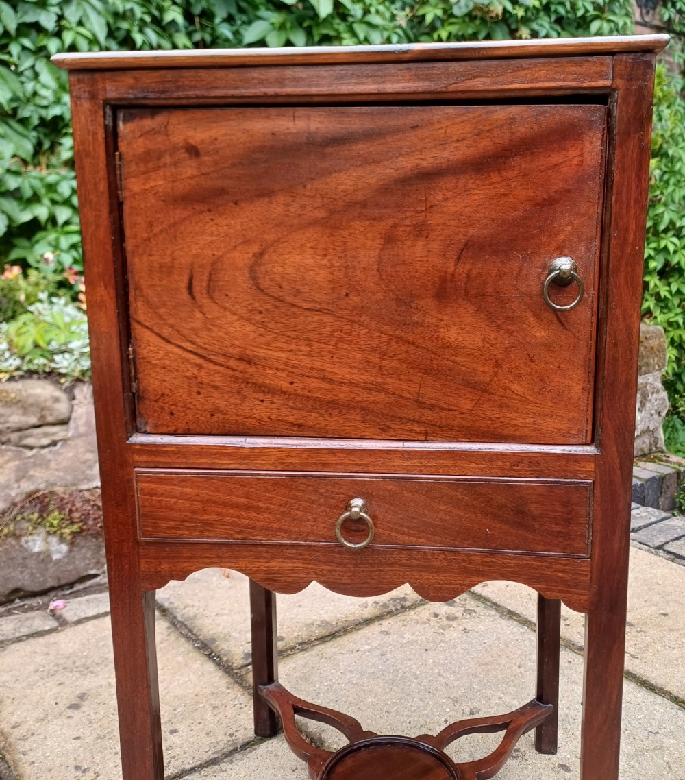 Georgian mahogany bedside cupboard or table  View VII