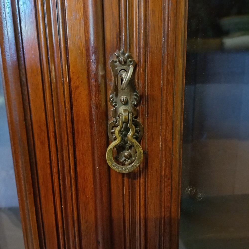 Edwardian walnut glazed bookcase  View XII
