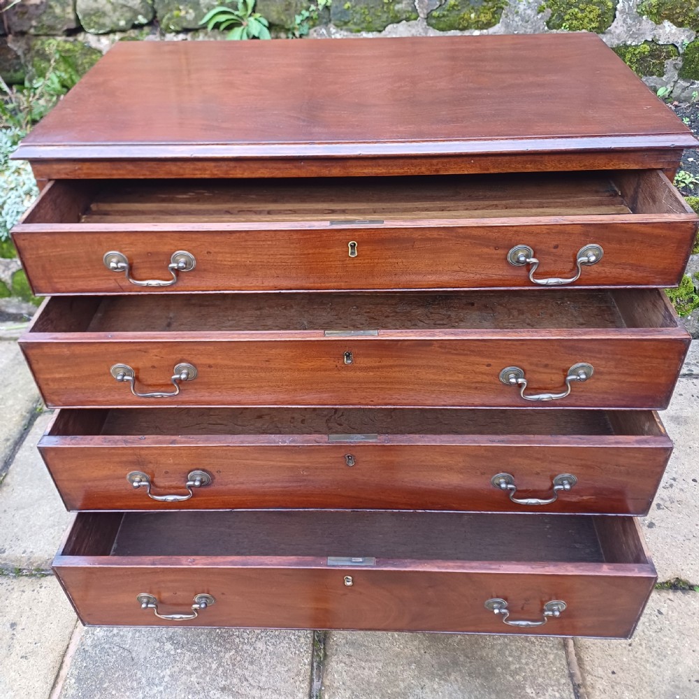 Small Georgian Mahogany chest of drawers  View II