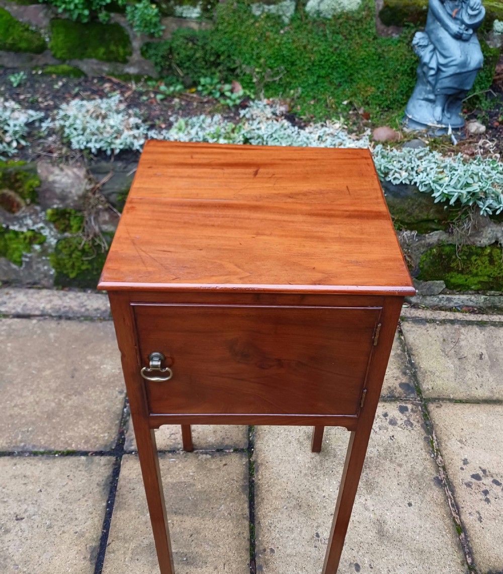 Elegant Georgian bedside cupboard mahogany  View IV