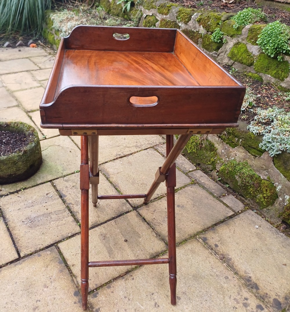 Butler's tray on stand View IV