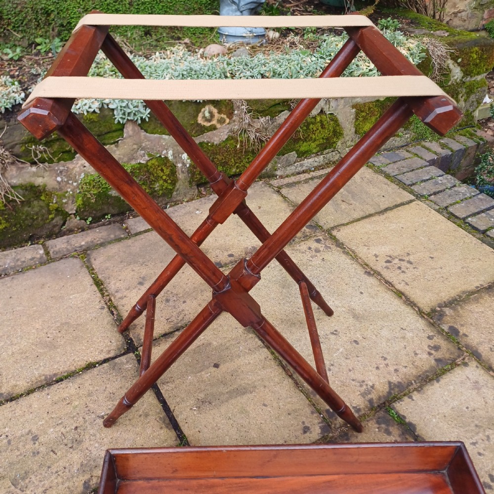 Butler's tray on stand View VI