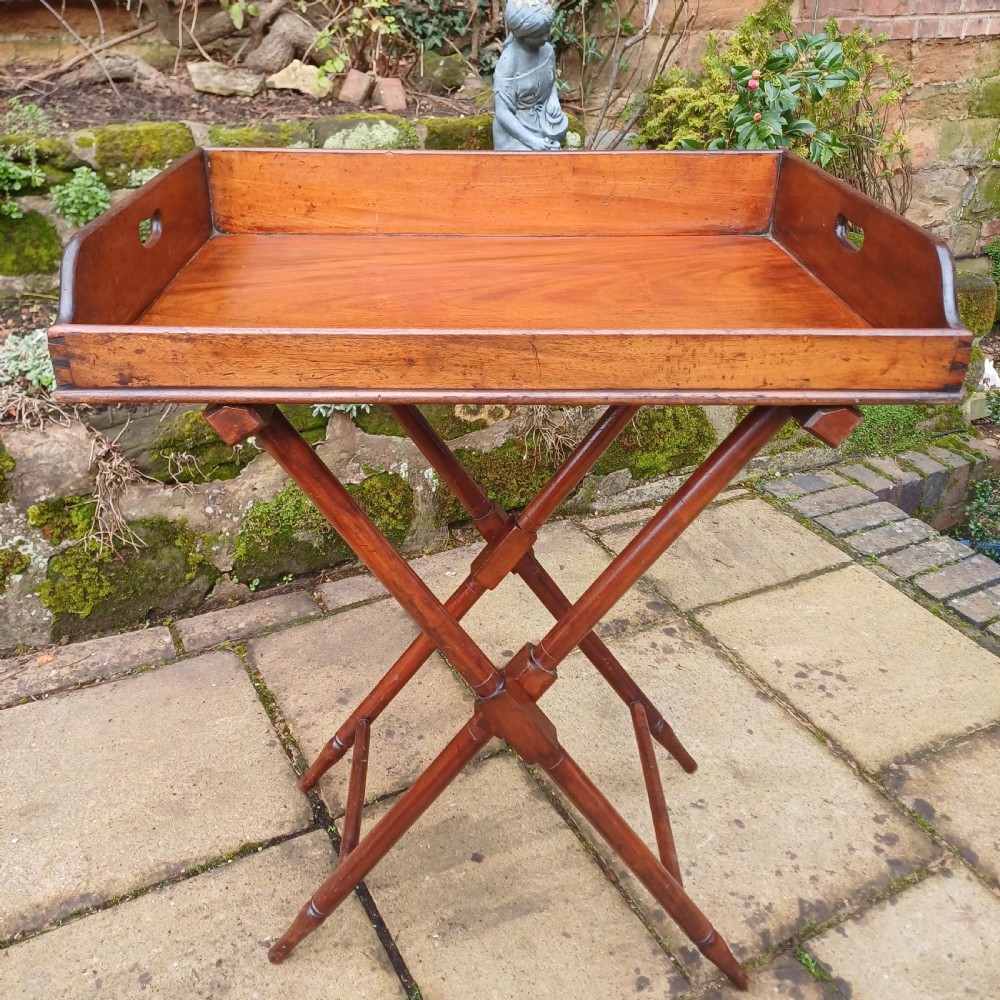 Butler's tray on stand View VIII