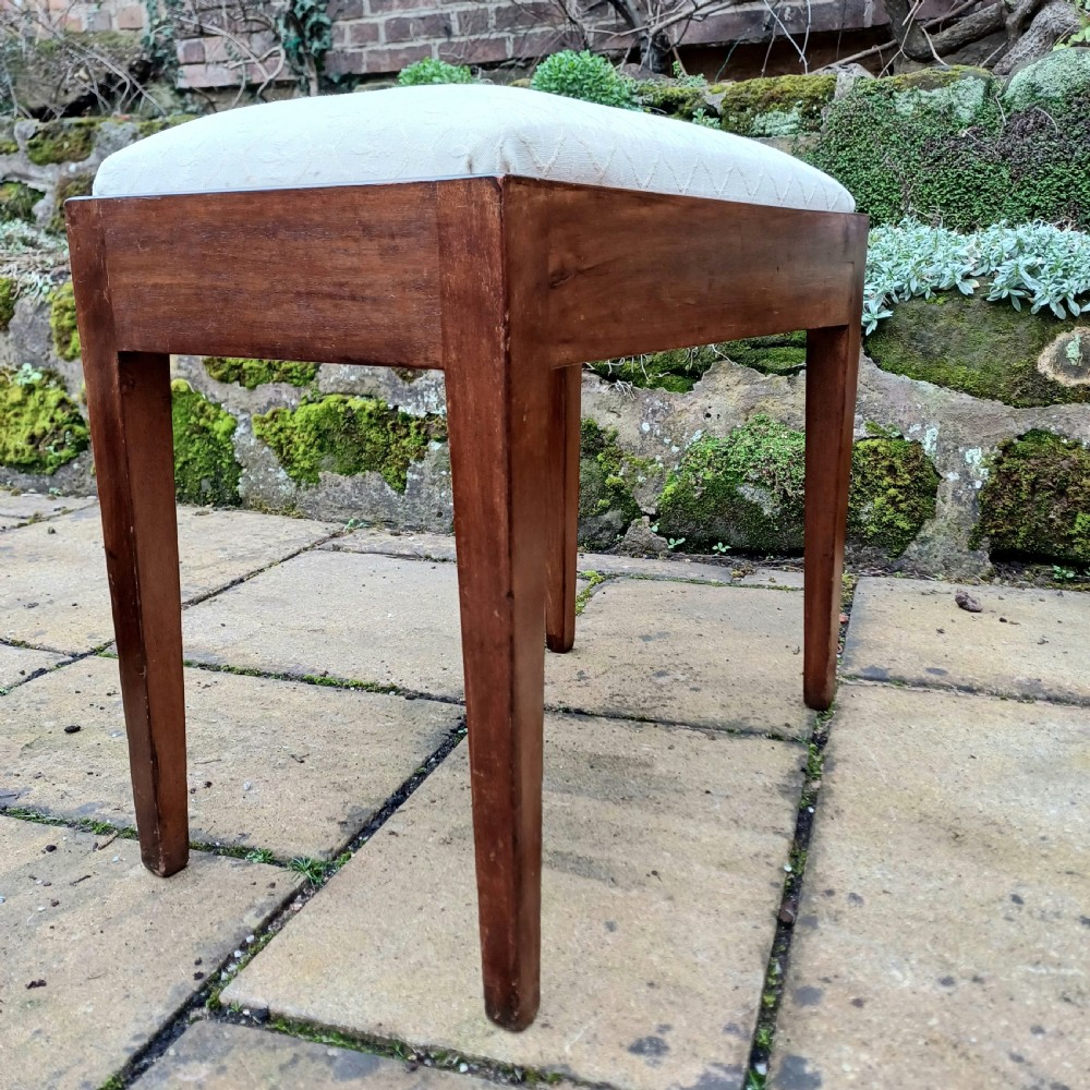Mahogany stool for dressing table View IV