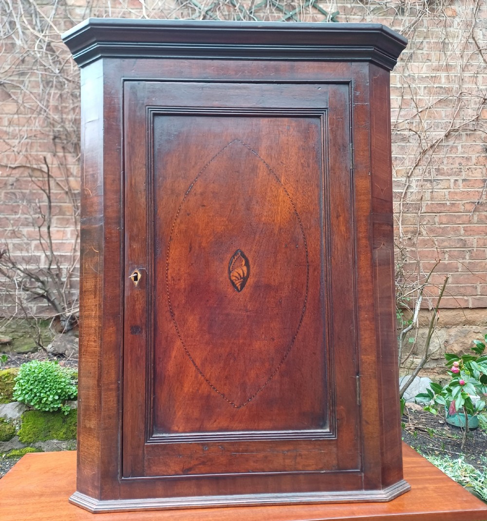 Georgian mahogany corner cupboard 