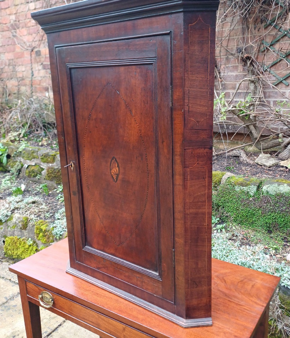 Georgian mahogany corner cupboard  View III