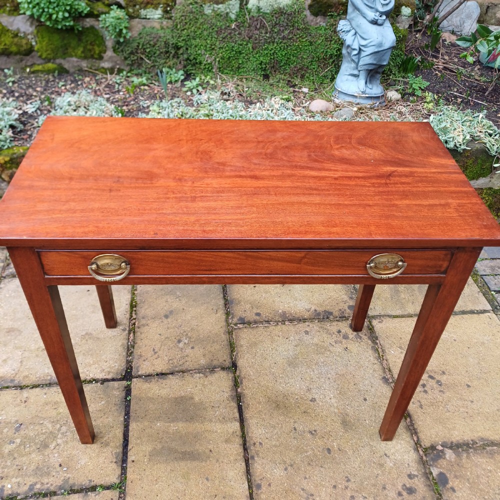 Georgian mahogany side table View III