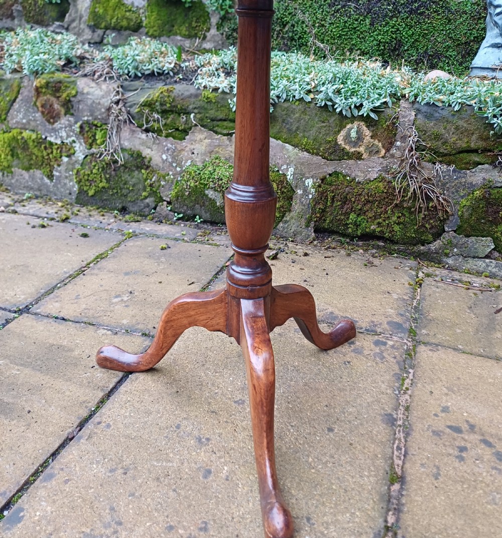 Elegant small tripod tray top mahogany  View IV