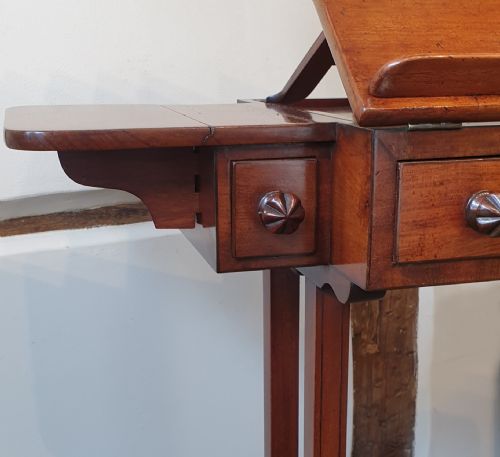 AN ANTIQUE MAHOGANY OCCASIONAL TABLE WITH ADJUSTABLE READING STAND - ADDITIONAL PHOTO 5