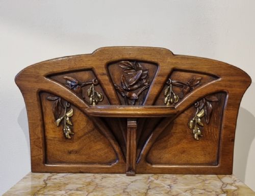 A FINE PAIR OF FRENCH WALNUT BEDSIDE CABINETS IN THE MANNER OF LOUIS MAJORELLE - ADDITIONAL PHOTO 7