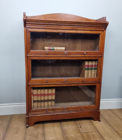 AN ANTIQUE OAK 3 TIER GLOBE WERNICKE STYLE BOOKCASE - ADDITIONAL PHOTO 1