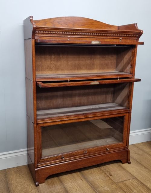 AN ANTIQUE OAK 3 TIER GLOBE WERNICKE STYLE BOOKCASE - ADDITIONAL PHOTO 4