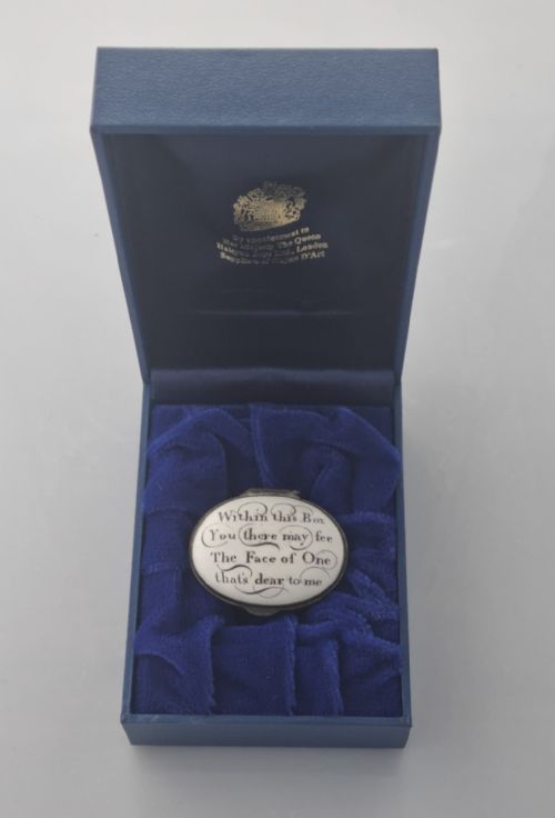 LATE 18TH CENTURY BILSTON ENAMELLED PATCH BOX - ADDITIONAL PHOTO 3
