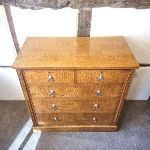 A FINE ANTIQUE HUNGARIAN ASH CHEST OF DRAWERS - ADDITIONAL PHOTO 6