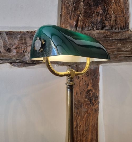 AN ORIGINAL EDWARDIAN BANKER'S LAMP - ADDITIONAL PHOTO 1