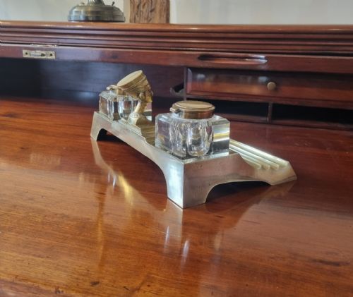 AN IMPRESSIVE EGYPTIAN INSPIRED INKSTAND - ADDITIONAL PHOTO 3