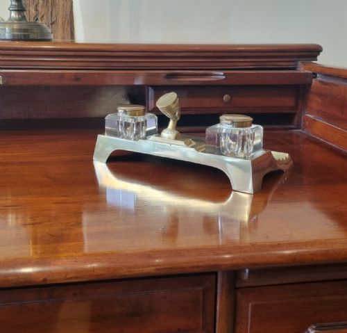 AN IMPRESSIVE EGYPTIAN INSPIRED INKSTAND - ADDITIONAL PHOTO 4