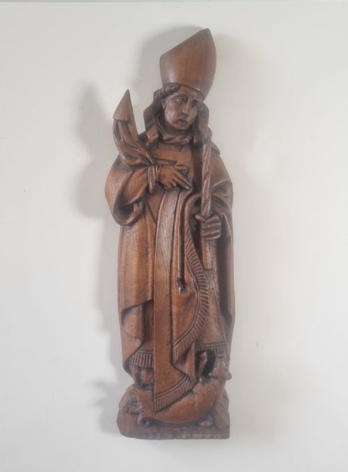 A LARGE AND IMPRESSIVE CARVED OAK FIGURE OF ST BLAISE OF SEBASTE - ADDITIONAL PHOTO 5