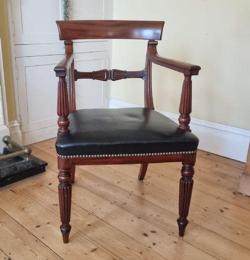 FINE PAIR OF LEATHER UPHOLSTERED 1830S MAHOGANY CARVER CHAIRS - ADDITIONAL PHOTO 5