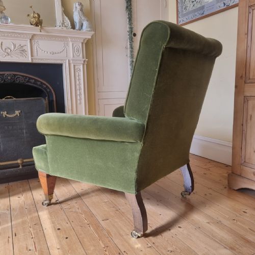 A HANDSOME AND OVERSIZED ANTIQUE EDWARDIAN ARMCHAIR - ADDITIONAL PHOTO 6