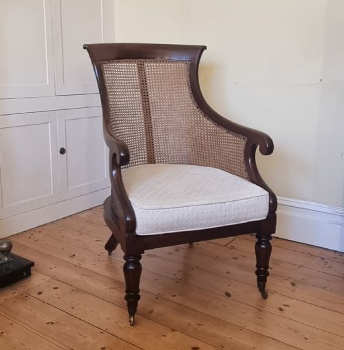 AN ANTIQUE MAHOGANY BERGRE LIBRARY CHAIR - ADDITIONAL PHOTO 10