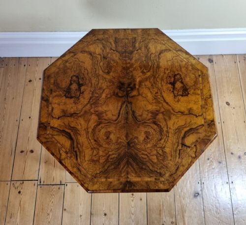 ANTIQUE WALNUT OCCASIONAL OR LAMP TABLE - ADDITIONAL PHOTO 7