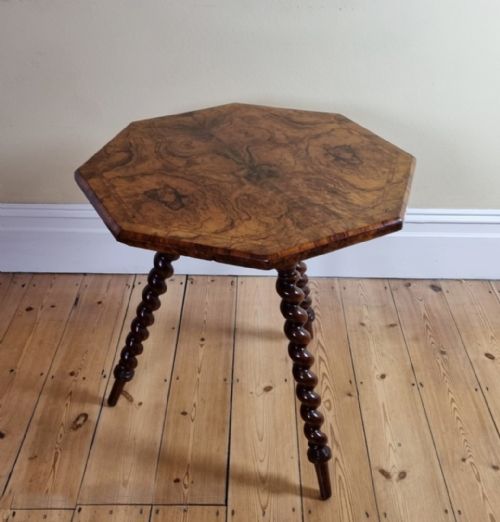 ANTIQUE WALNUT OCCASIONAL OR LAMP TABLE - ADDITIONAL PHOTO 8