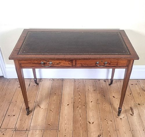 AN ANTIQUE 'SATINWOOD' WRITING TABLE WITH TULIPWOOD BANDED DECORATION - ADDITIONAL PHOTO 3