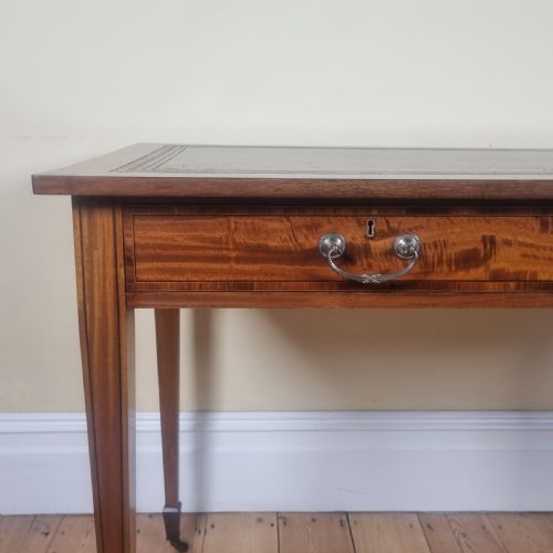 AN ANTIQUE 'SATINWOOD' WRITING TABLE WITH TULIPWOOD BANDED DECORATION - ADDITIONAL PHOTO 10